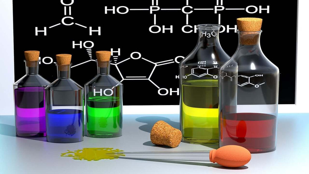 Quelles sont les familles biochimiques des huiles essentielles ?